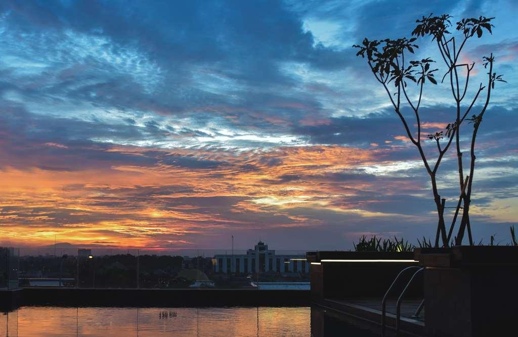Hotel Golden Tulip Essential Tangerang Esterno foto