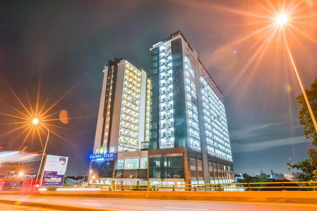 Hotel Golden Tulip Essential Tangerang Esterno foto